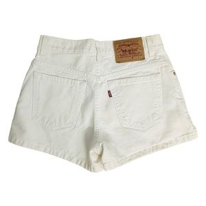 Vintage Levi’s Jean Shorts 90s White Denim Cotton Casual Waist 26